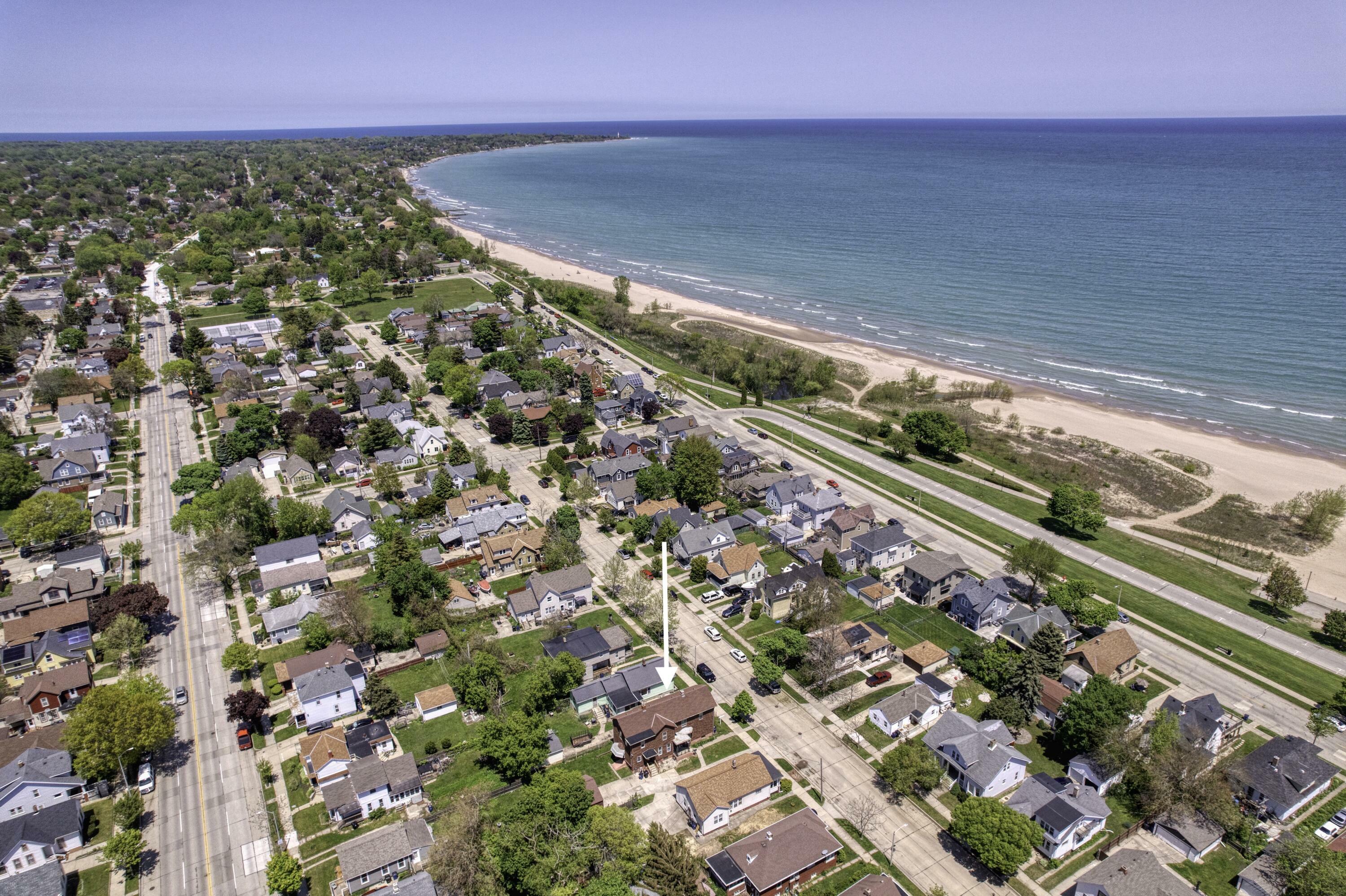 1738 Chatham St  Racine WI 53402 photo
