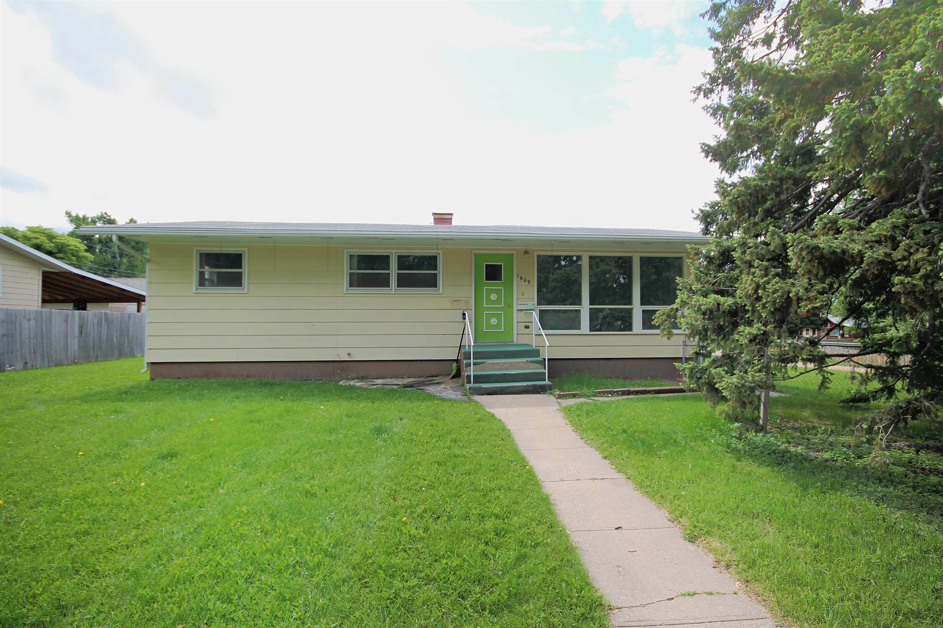 1609 Spruce Street  Sturgis SD 57785 photo