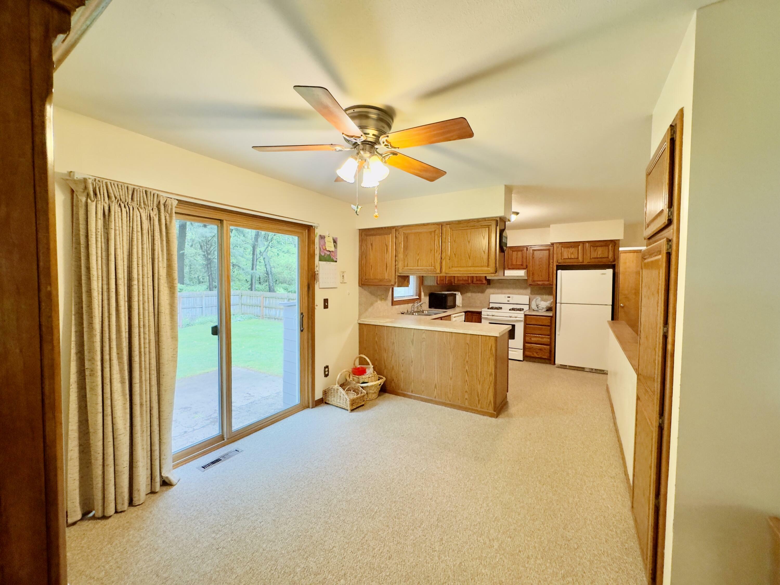 Property Photo: 14942 Robinwood Court MI 49417