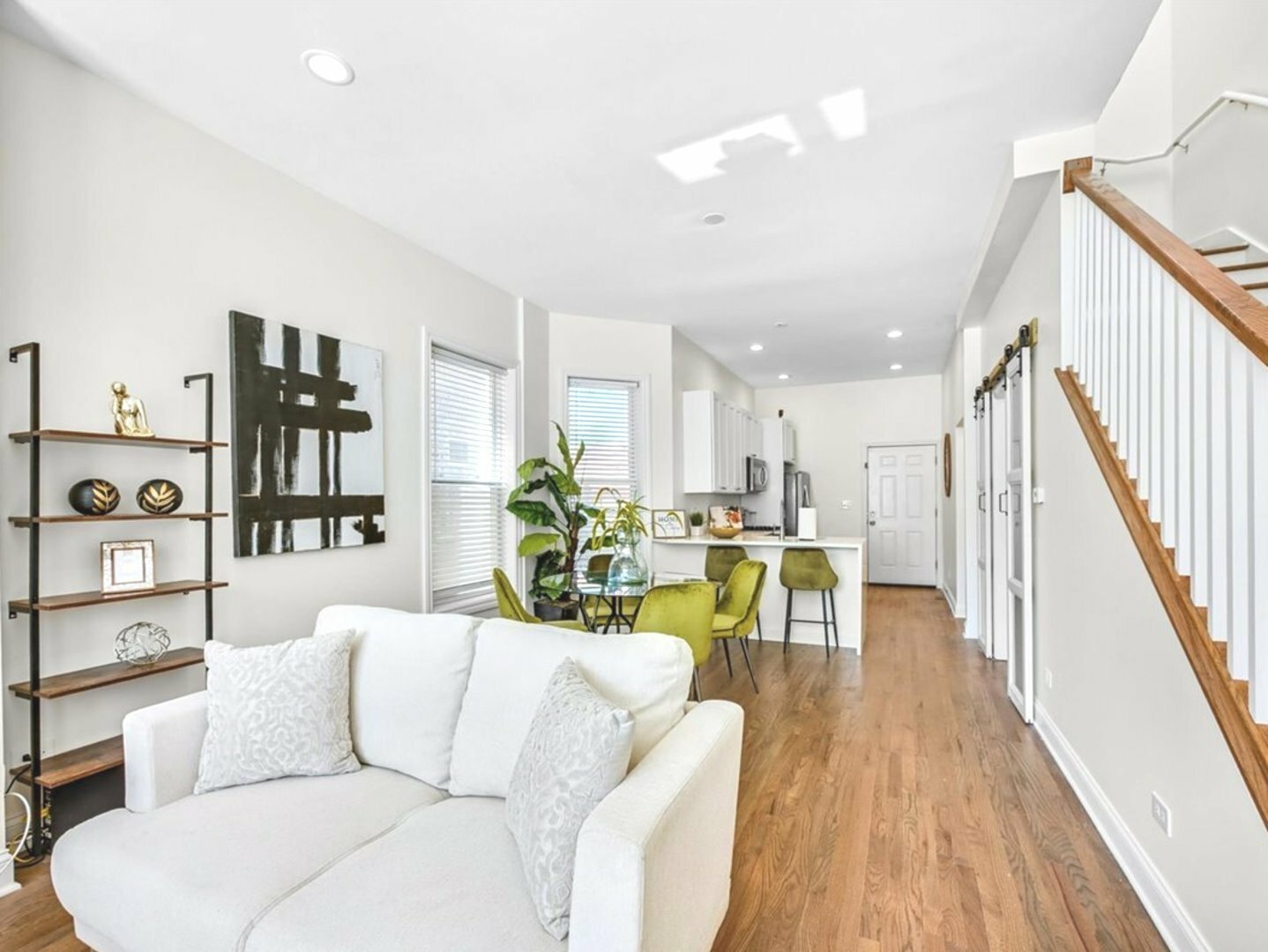 Property Photo:  4248 S Saint Lawrence Avenue  IL 60653 