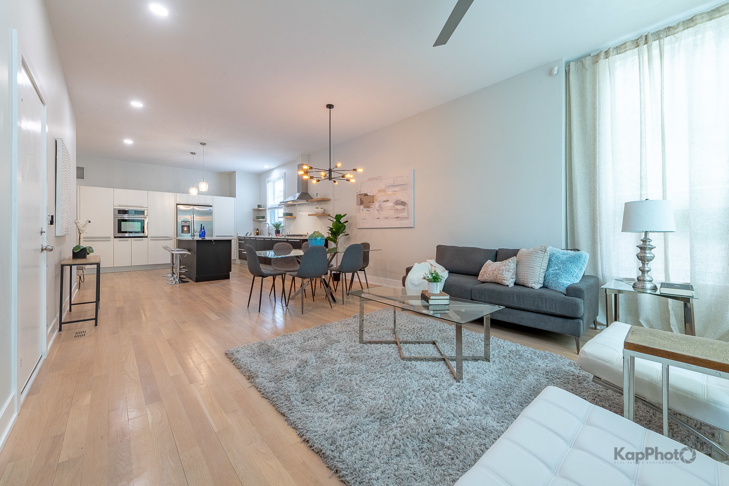Property Photo: 2414 W Grenshaw Street 1E IL 60612