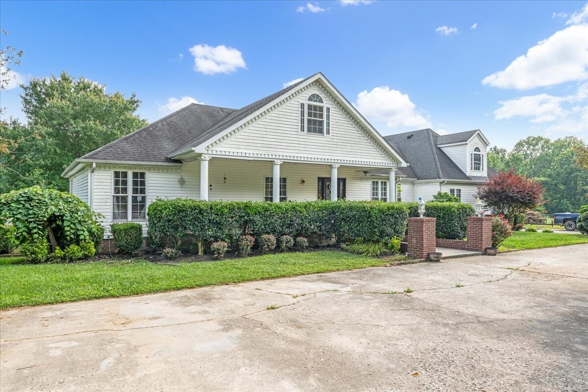 Property Photo: 431 Jack Thomas Dr TN 37355