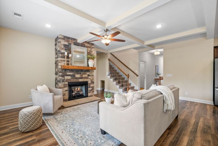 Property Photo:  198 Crusaw Dr  TN 37043 