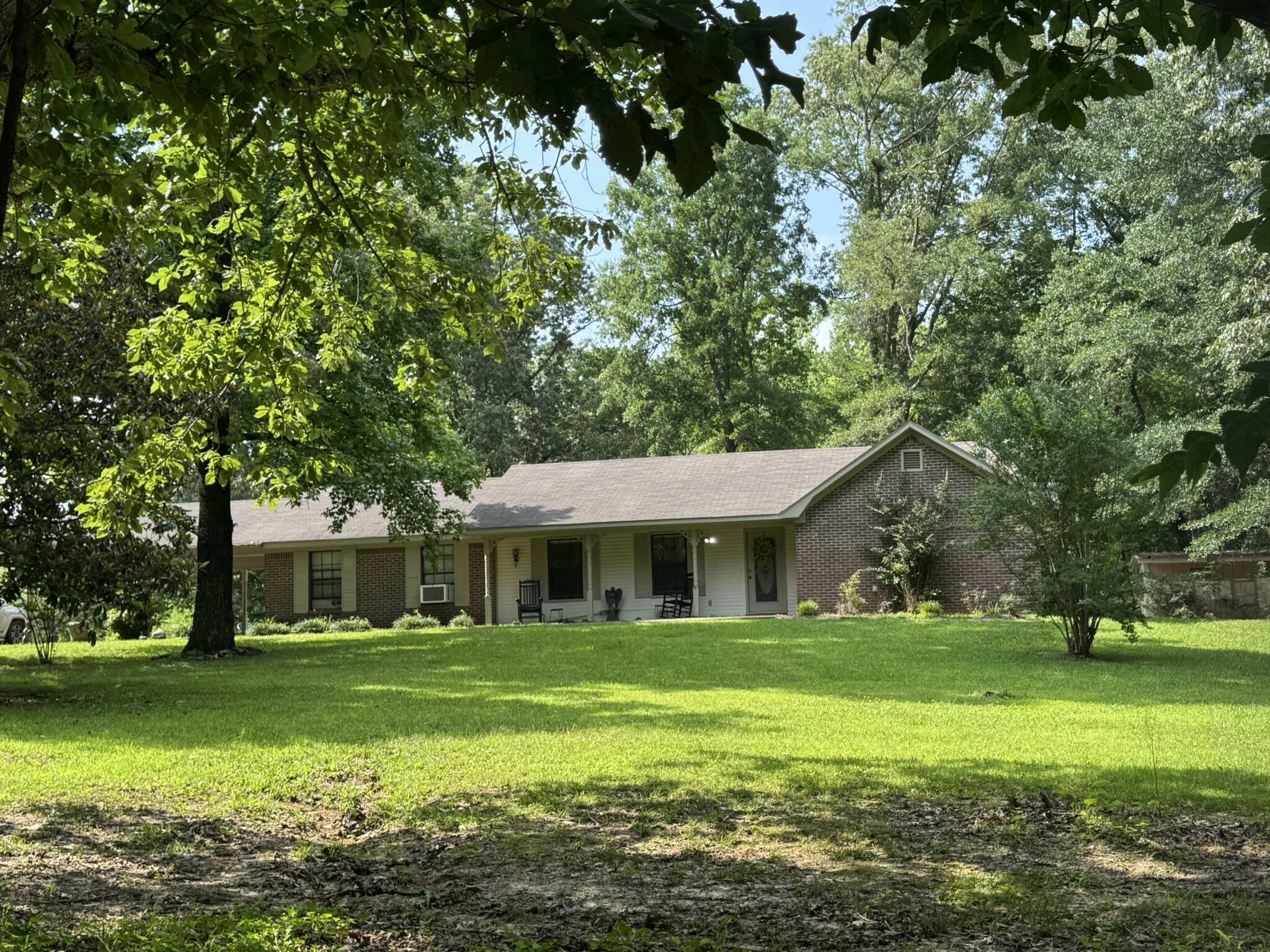 Property Photo: 472 Road 1310 MS 38857