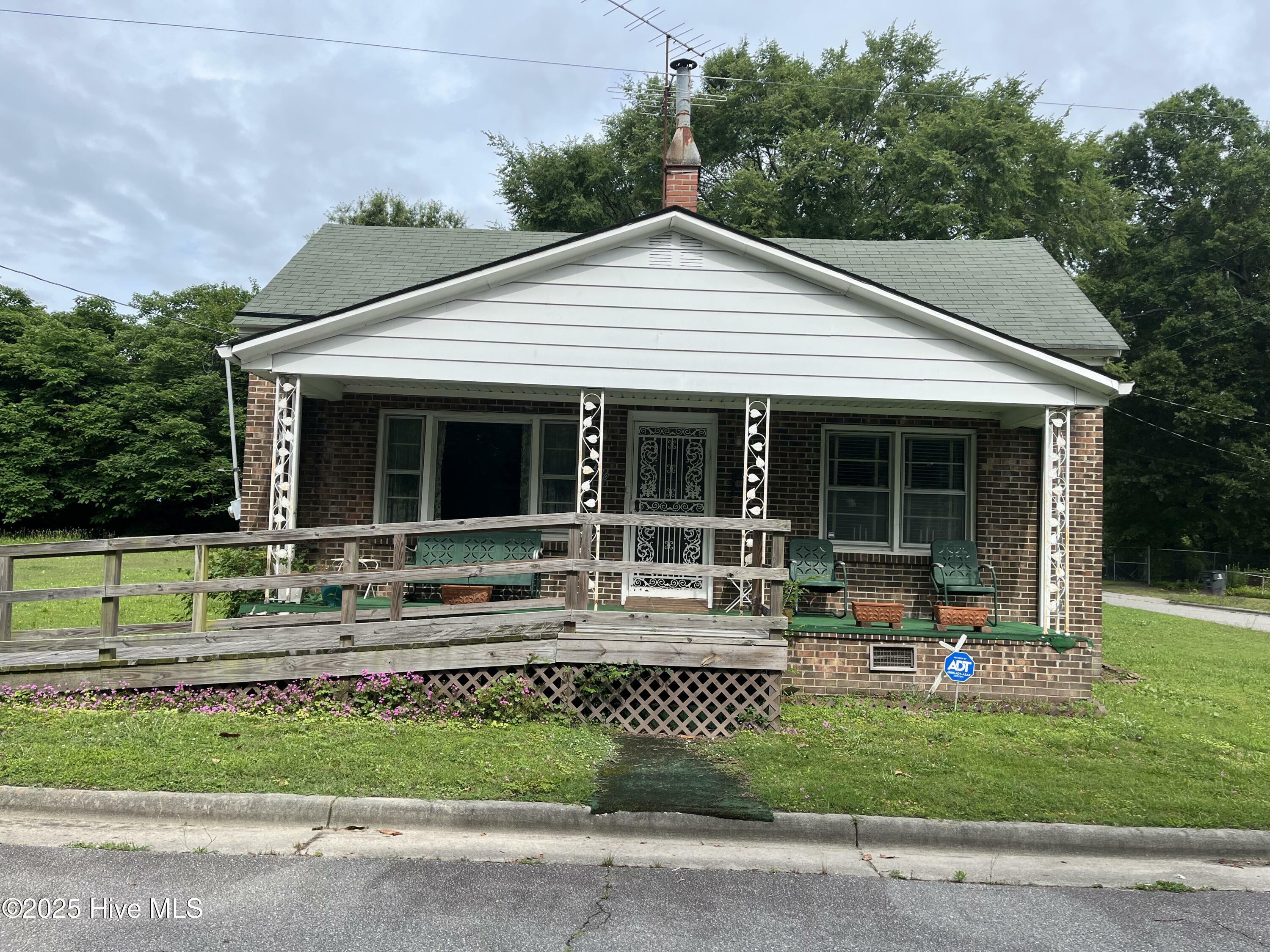 Property Photo: 330 Middle Street NC 27804