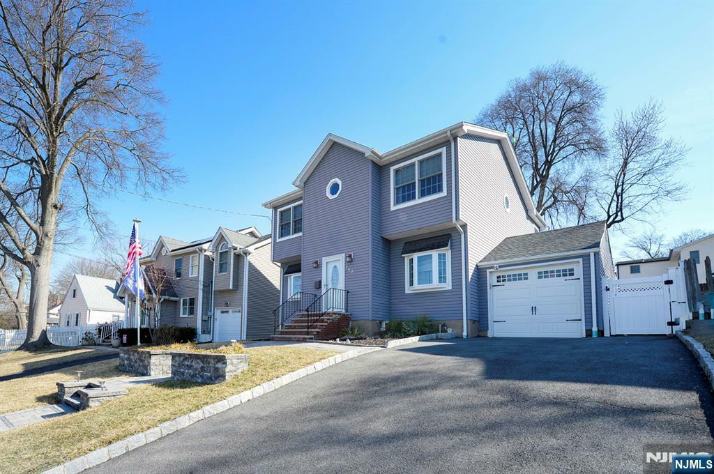 103 Overlook Drive  Dumont NJ 07628 photo