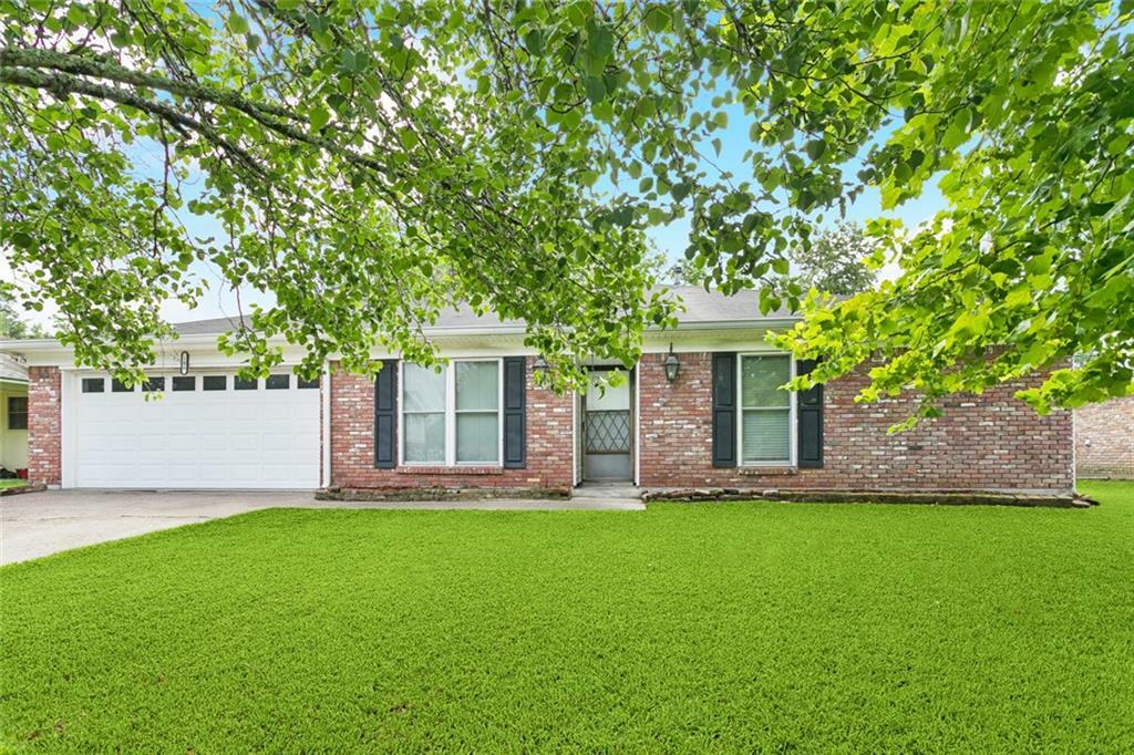 Property Photo: 106 Matthews Drive LA 70458