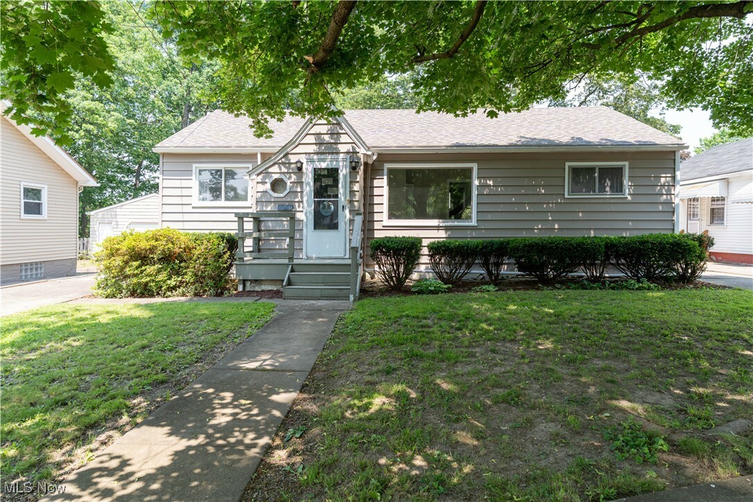930 Lafayette Avenue  Niles OH 44446 photo