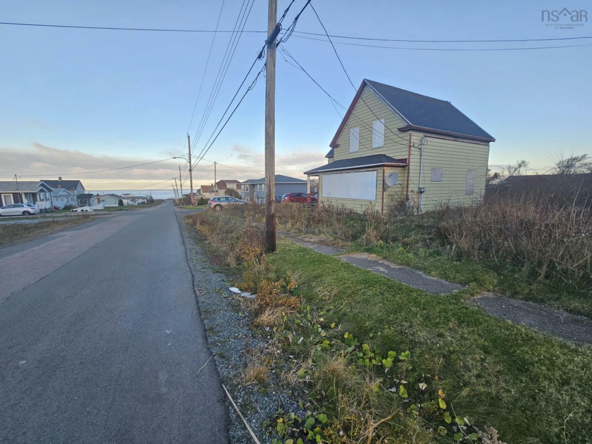 103 Ocean Avenue  Glace Bay NS B1A 3V5 photo