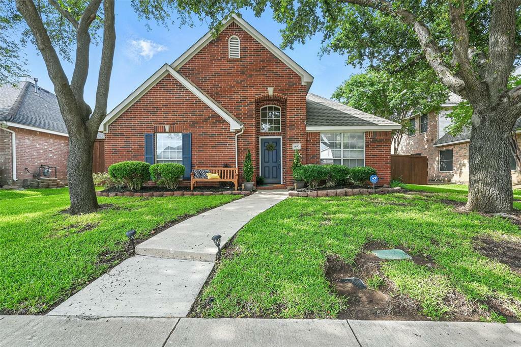 Property Photo: 1693 Castle Rock Drive TX 75077