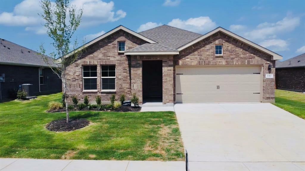 Property Photo: 380 Wildrose Circle TX 76033