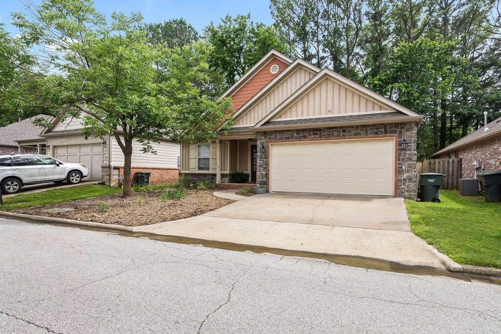 Property Photo: 95 Madrid Street AR 72703