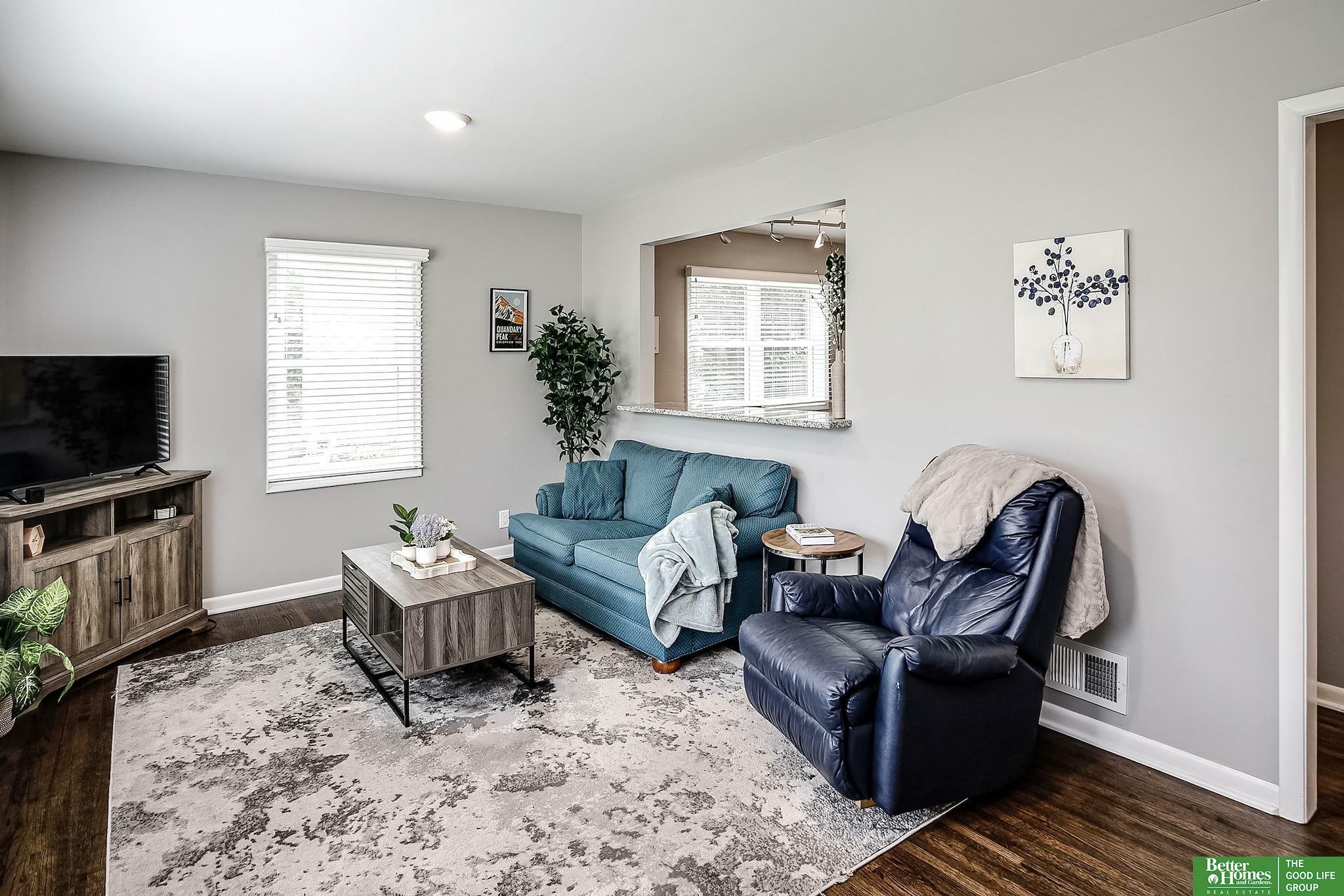 Property Photo: 2917 Westgate Road NE 68124