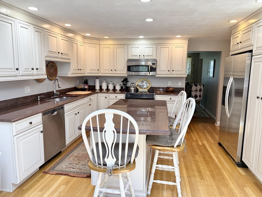 Property Photo:  161 North St 1  MA 02420 
