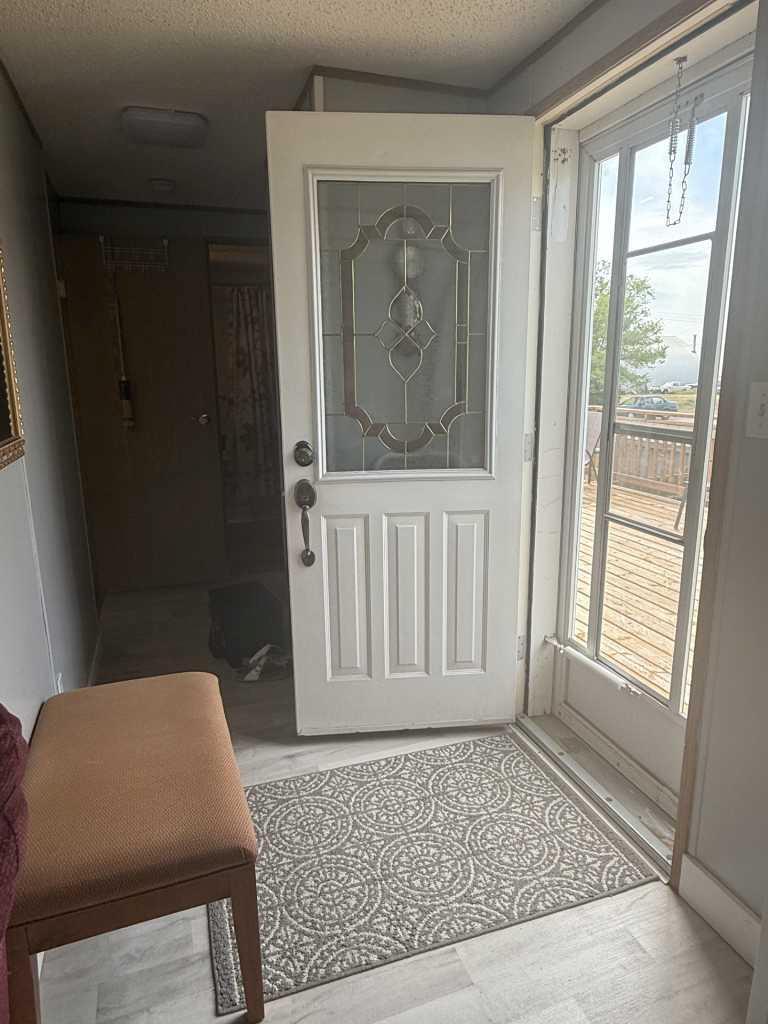 Property Photo: 510 1 Avenue W AB T0J 1P0