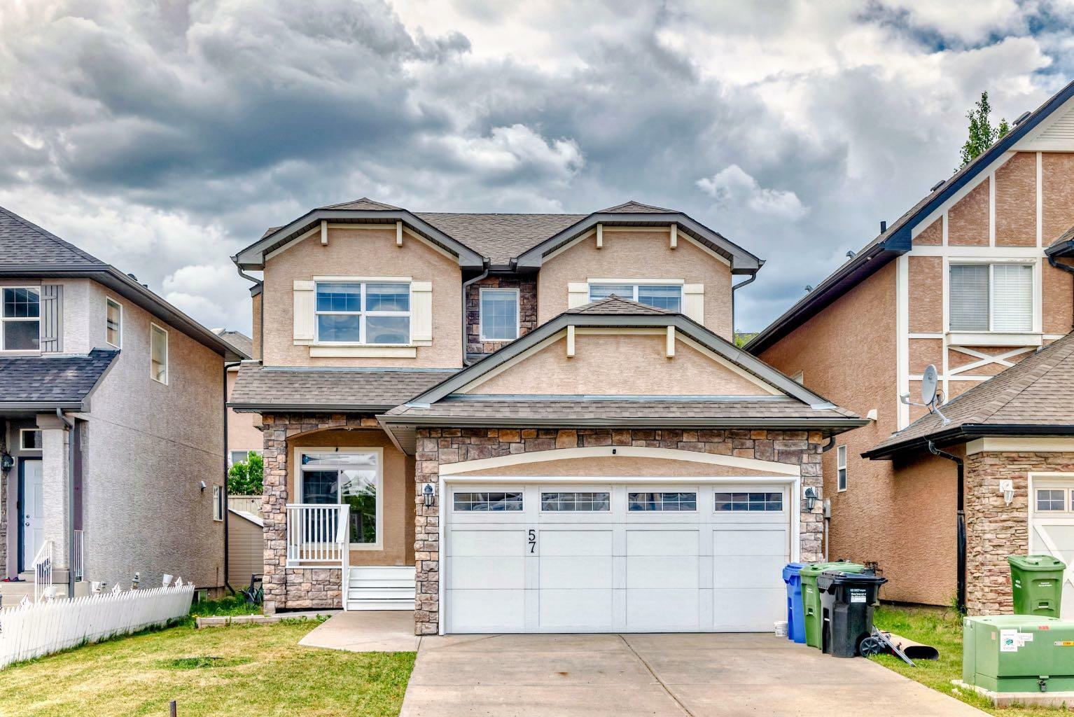 57 Sherwood Terrace NW  Calgary AB T3E 1M9 photo