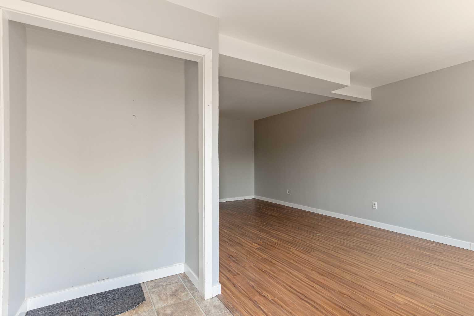 Property Photo: 19 3 Avenue SE 2 SK S0M 1R0