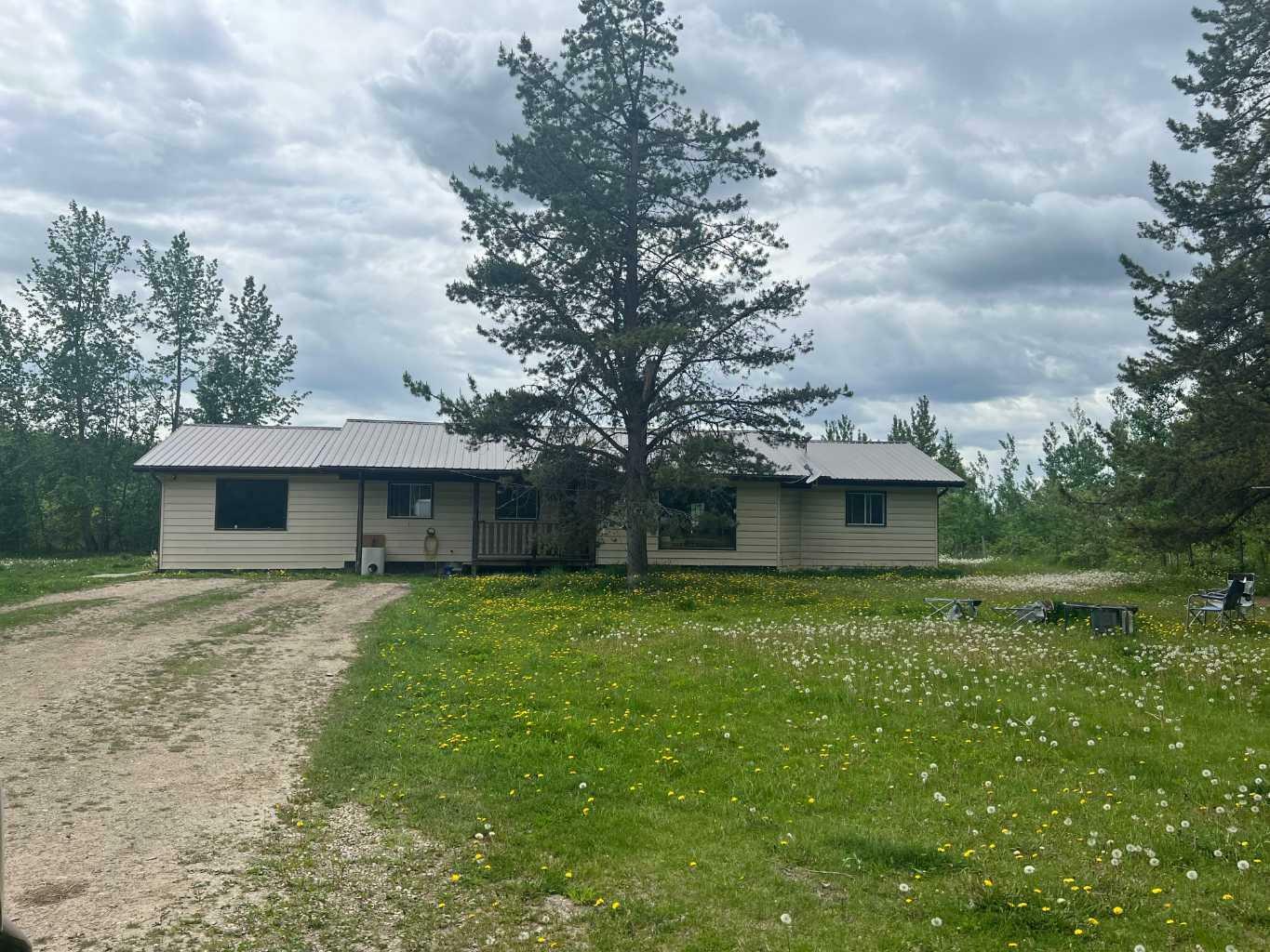 Property Photo: 14305 Twp Rd 554 AB T7E 3Y6