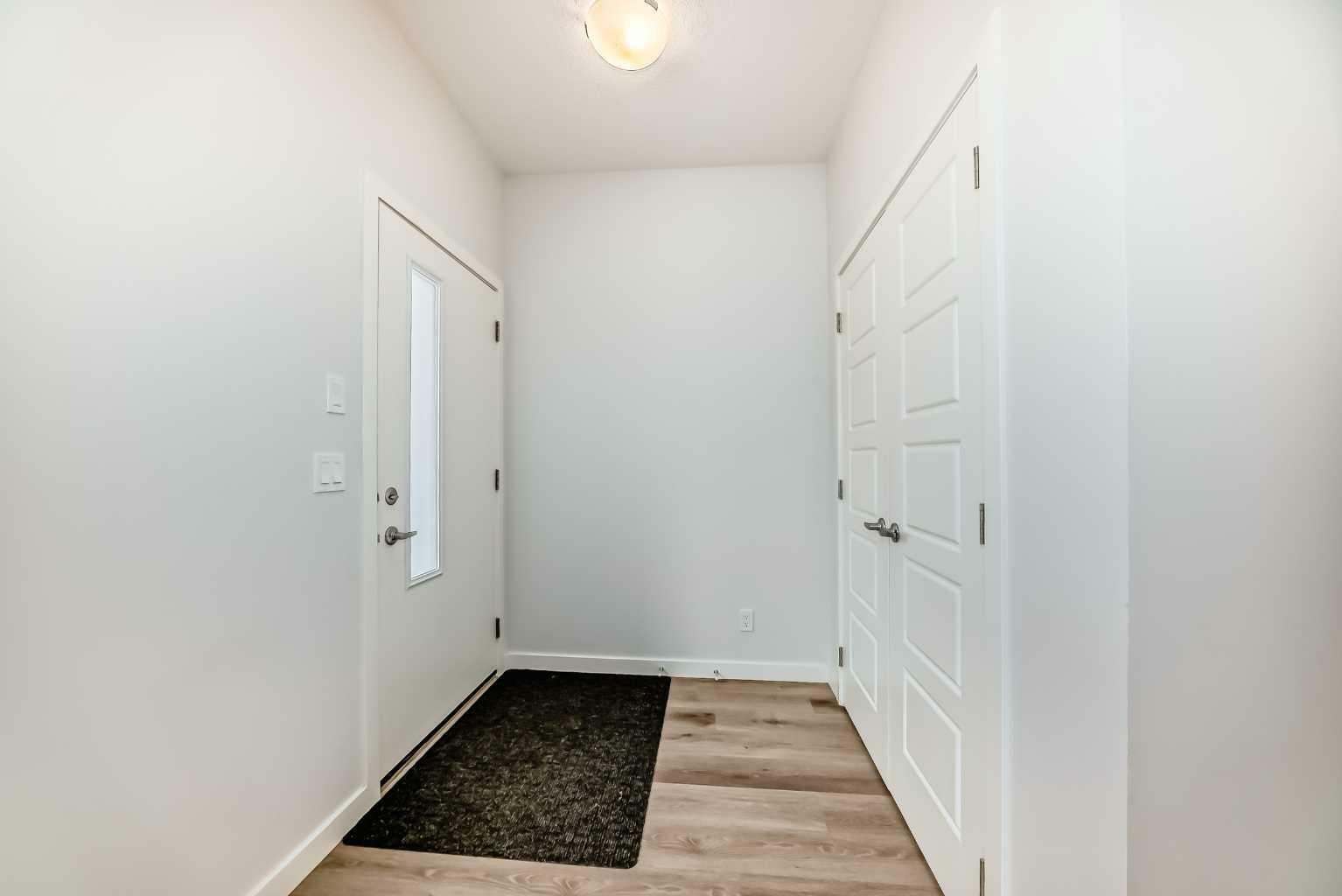 Property Photo: 75 Evanscrest Common NW 106 AB T3P 2A3