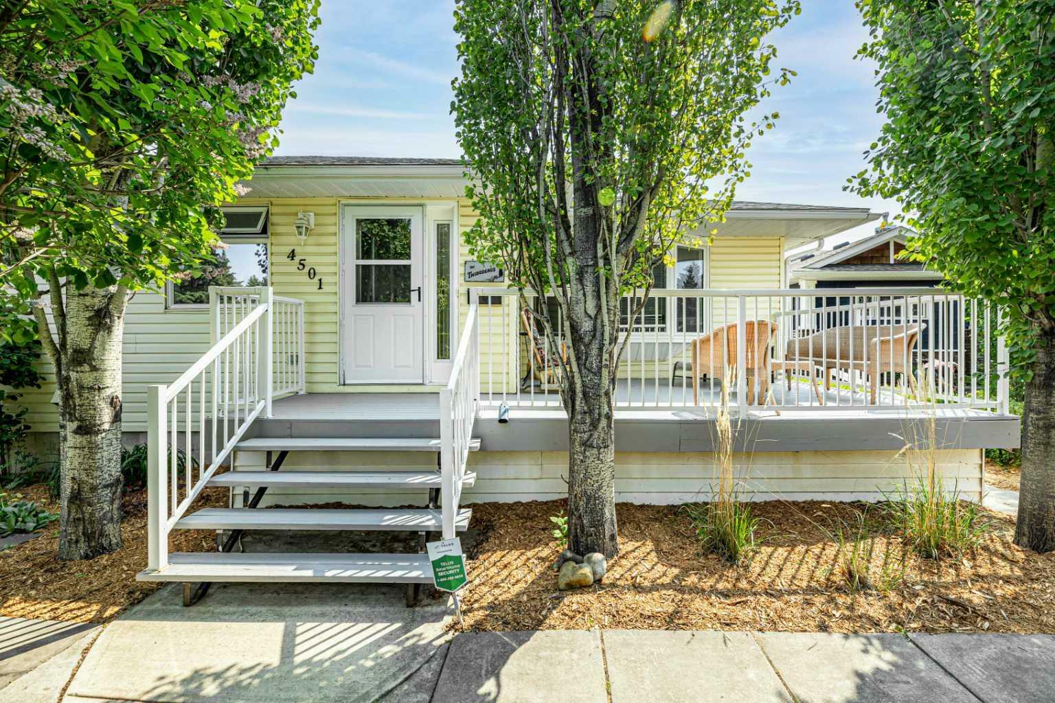 Property Photo: 4501 35 Street Crescent S AB T4N 0P6