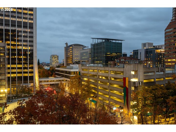 Property Photo:  1500 SW 5th Ave 703  OR 97201 