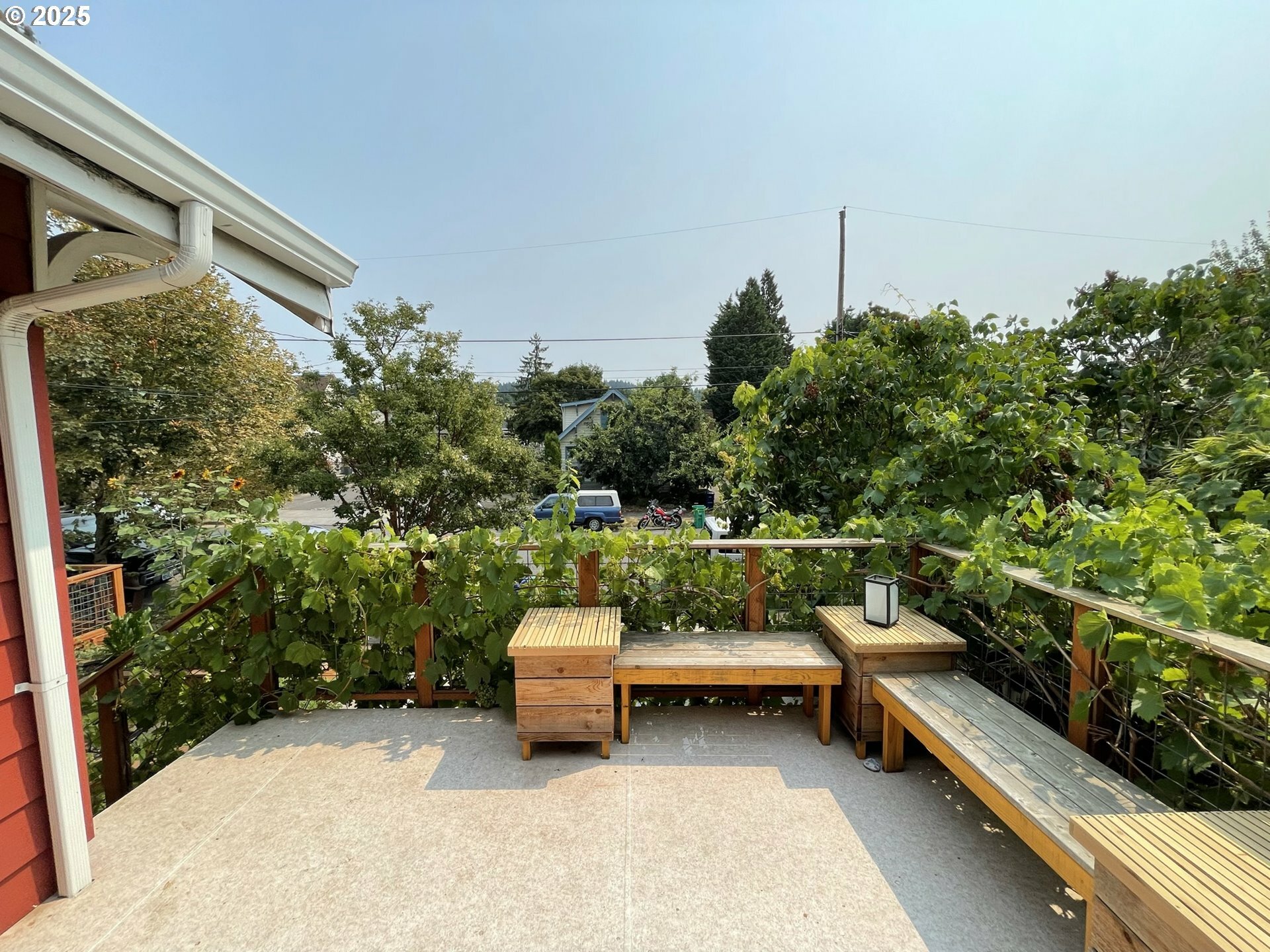 Property Photo: 1531 SE 48th Ave OR 97215