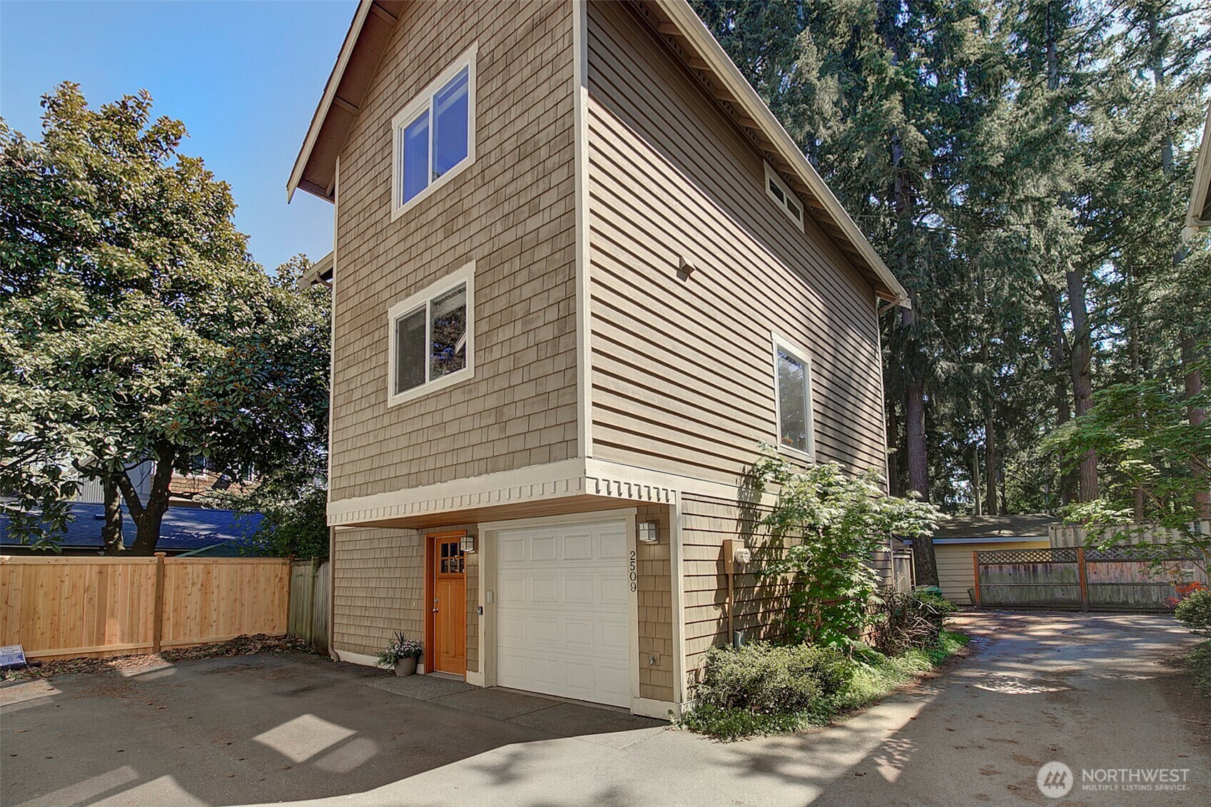 2509 NE  125th Street  Seattle WA 98125 photo