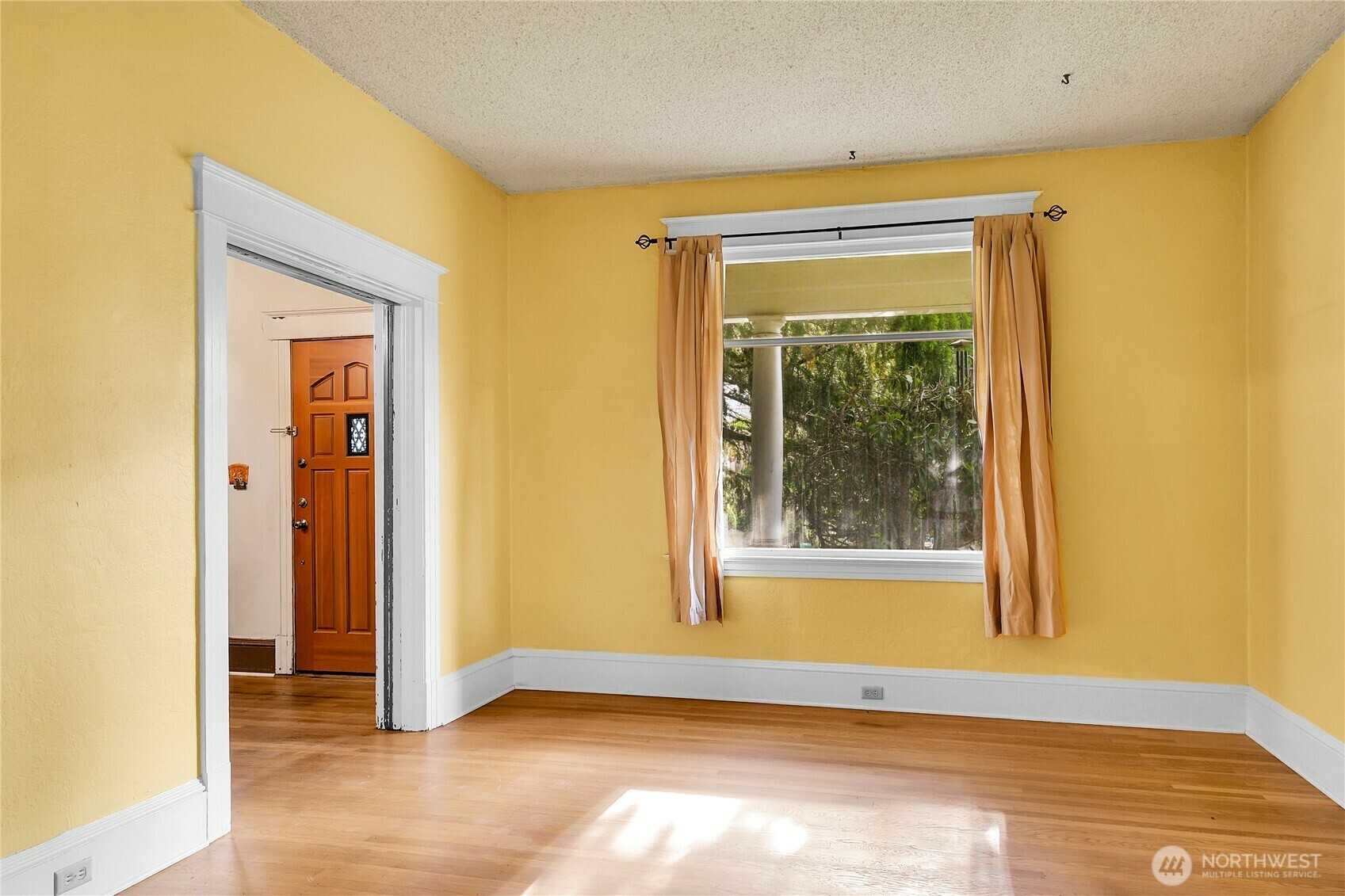 Property Photo: 349 16th Avenue WA 98122