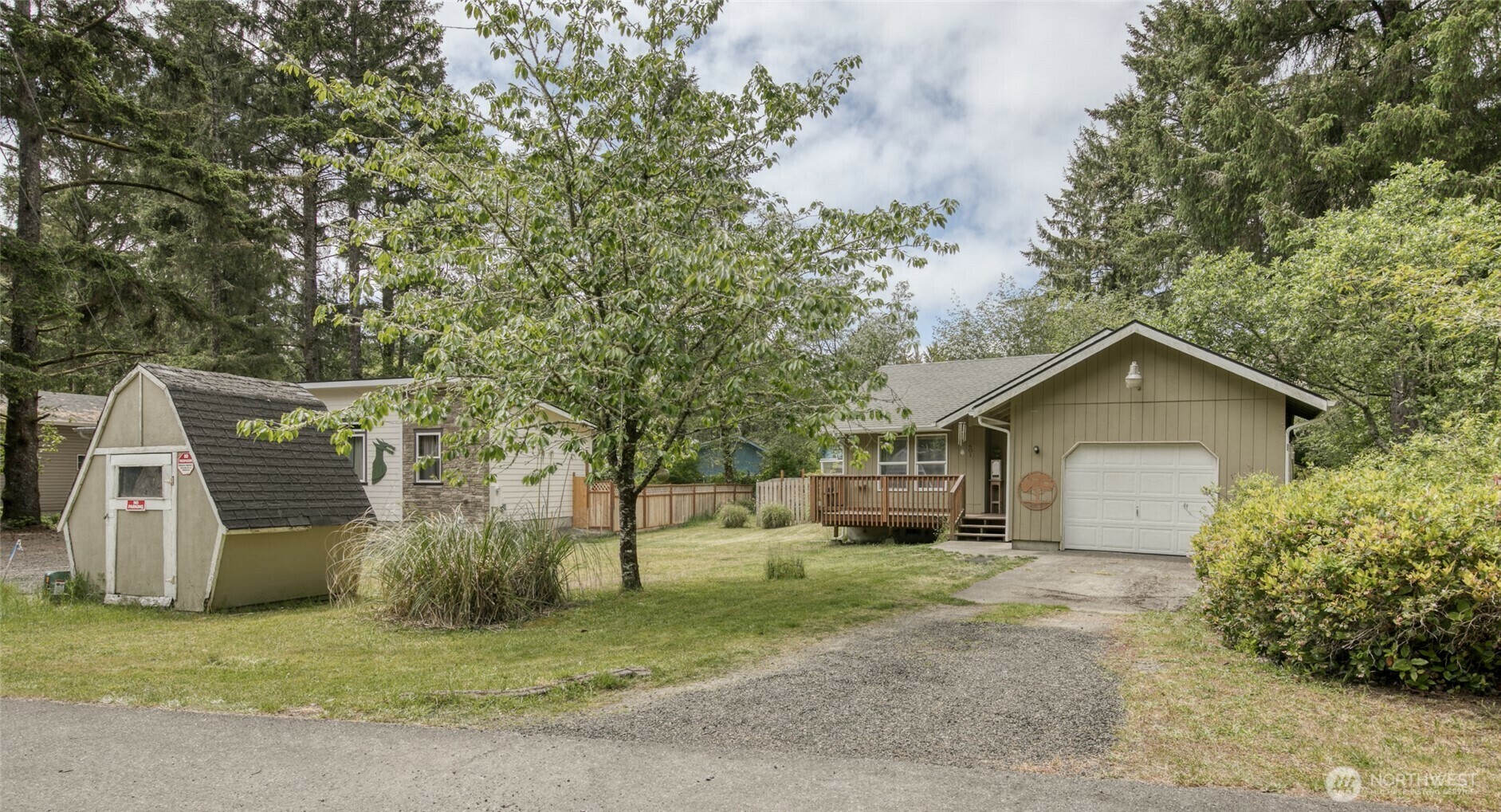 Property Photo: 401 Draconis Avenue SE WA 98569