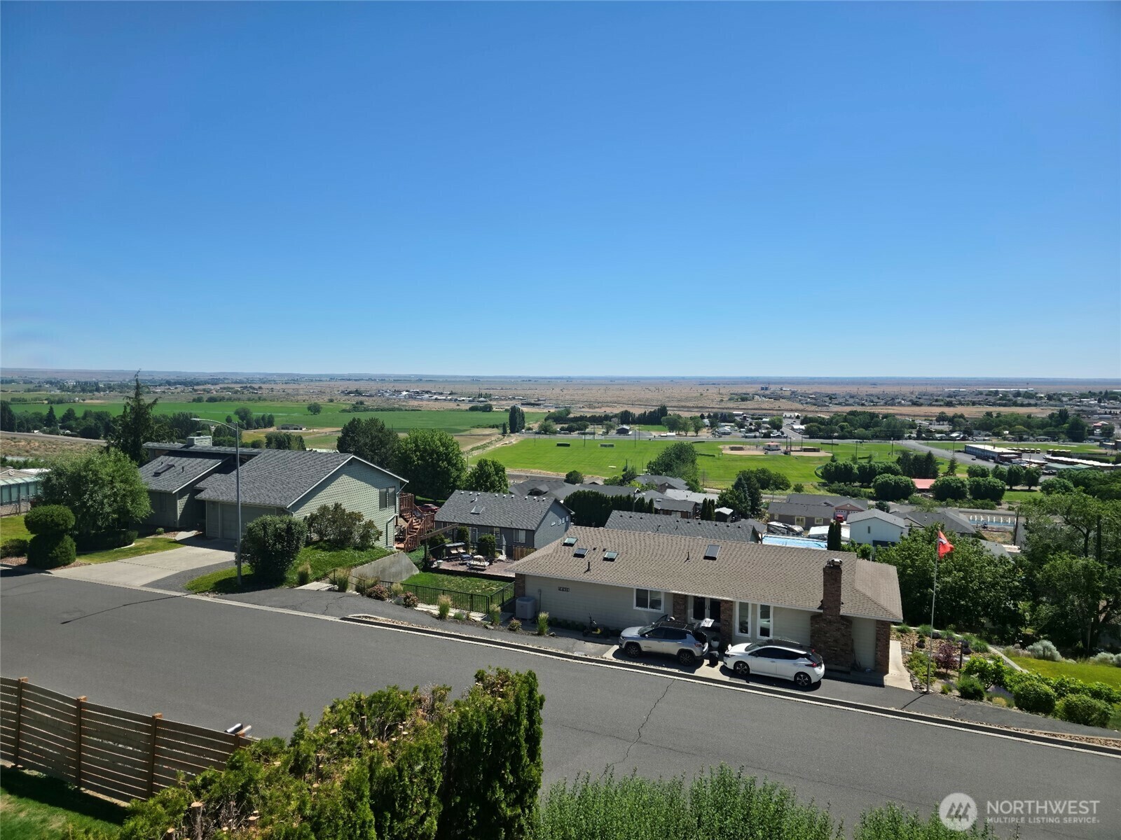 Property Photo: 440 West Line Road WA 98823