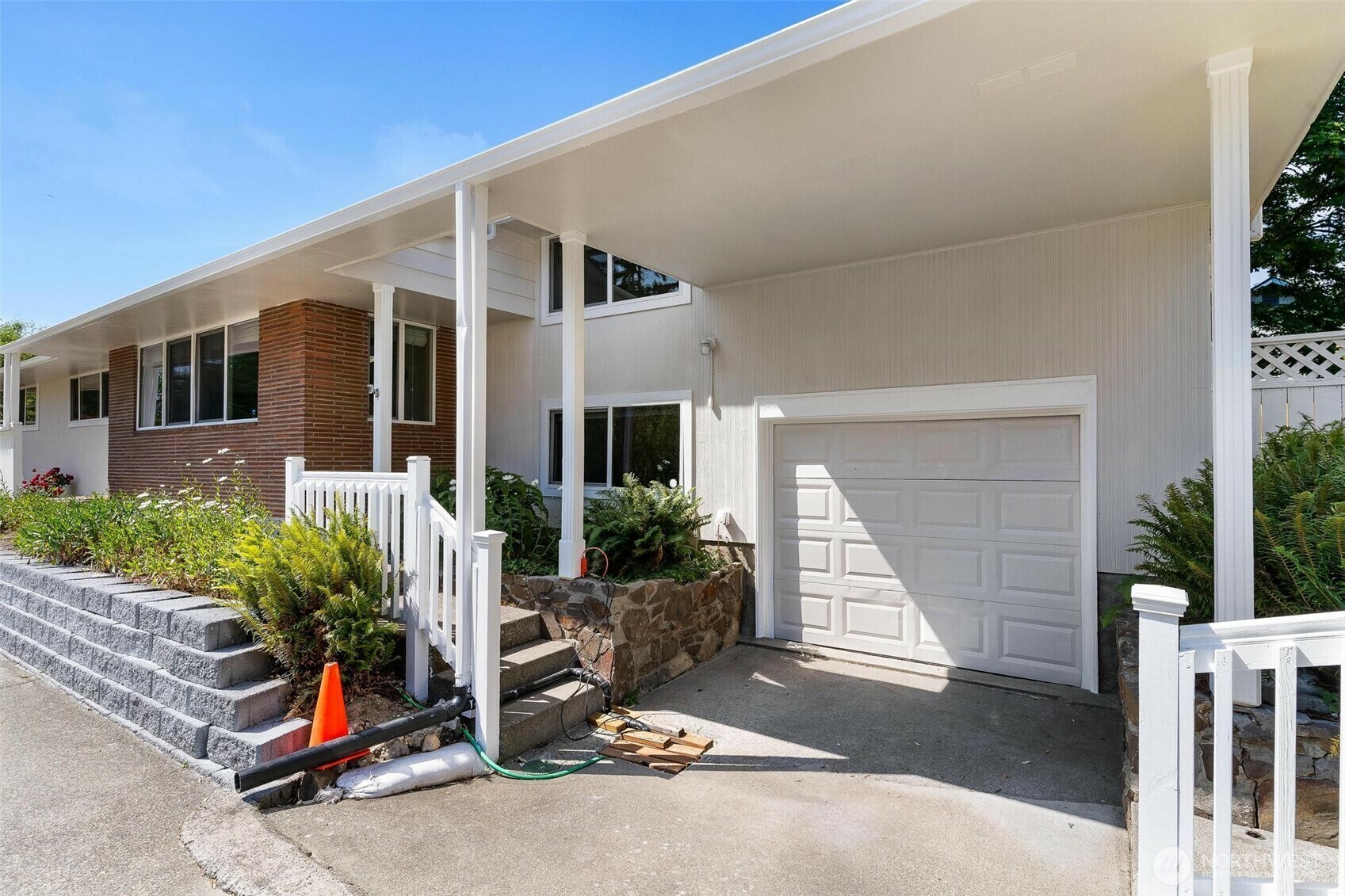 Property Photo: 14734 59th Avenue S WA 98168