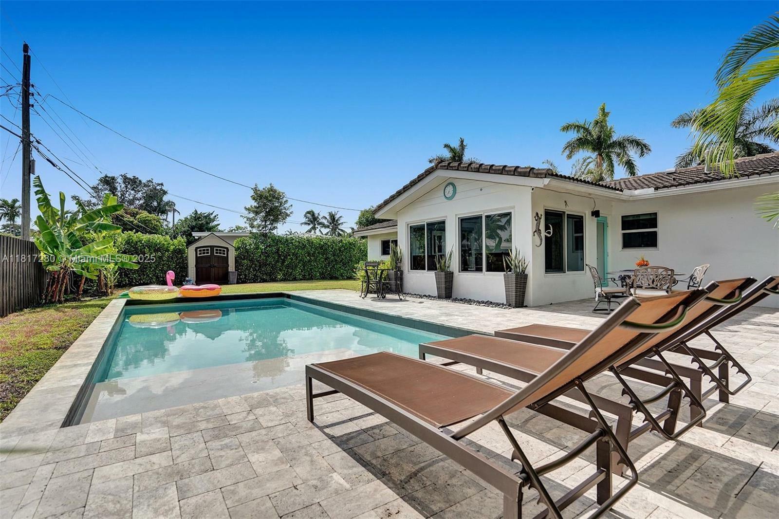 Property Photo: 5230 NE 20th Ave FL 33308