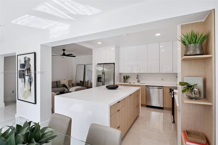 Property Photo:  326 SW 20th Rd  FL 33129 