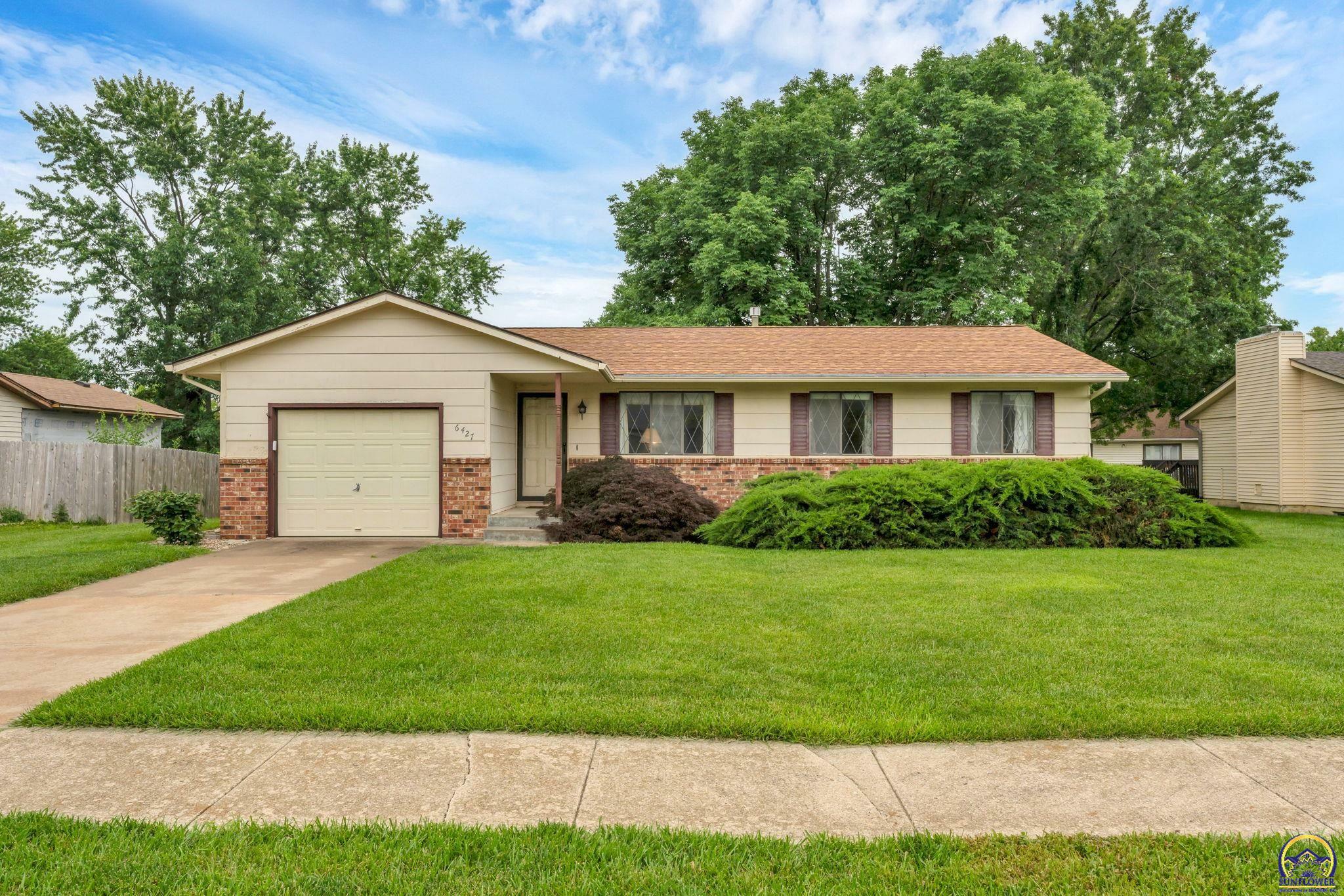 Property Photo: 6427 SW 28th St KS 66614
