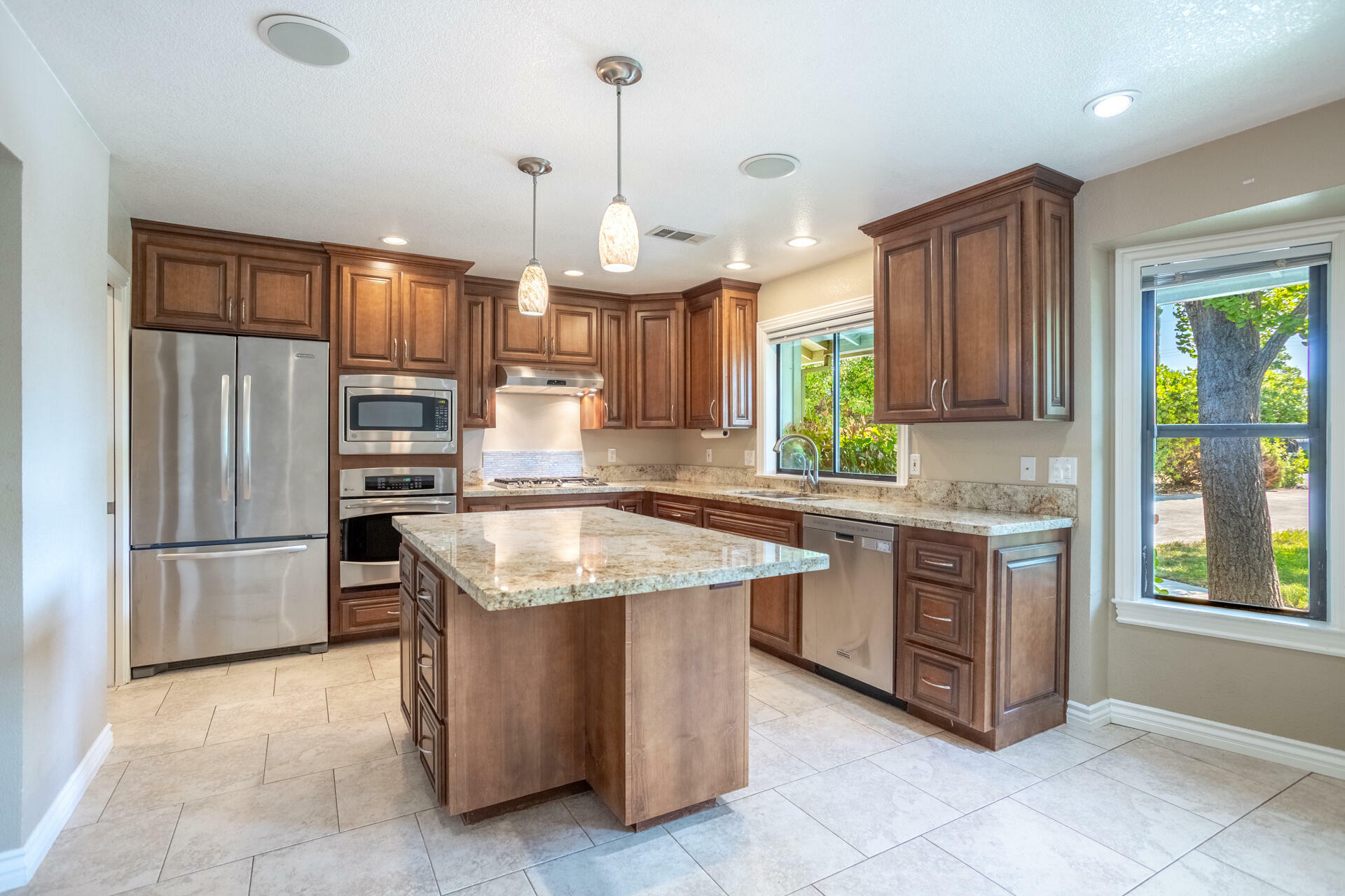 Property Photo:  3484 Bello Court  CA 96002 