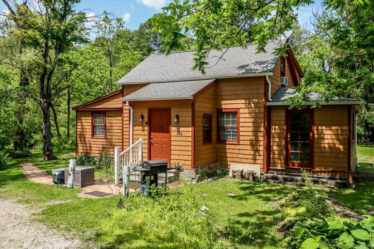 Property Photo: 206 Litchfield Turnpike CT 06777