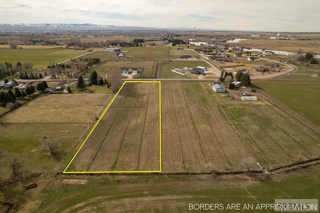 Property Photo: 8073 Riverfront Drive ID 83401