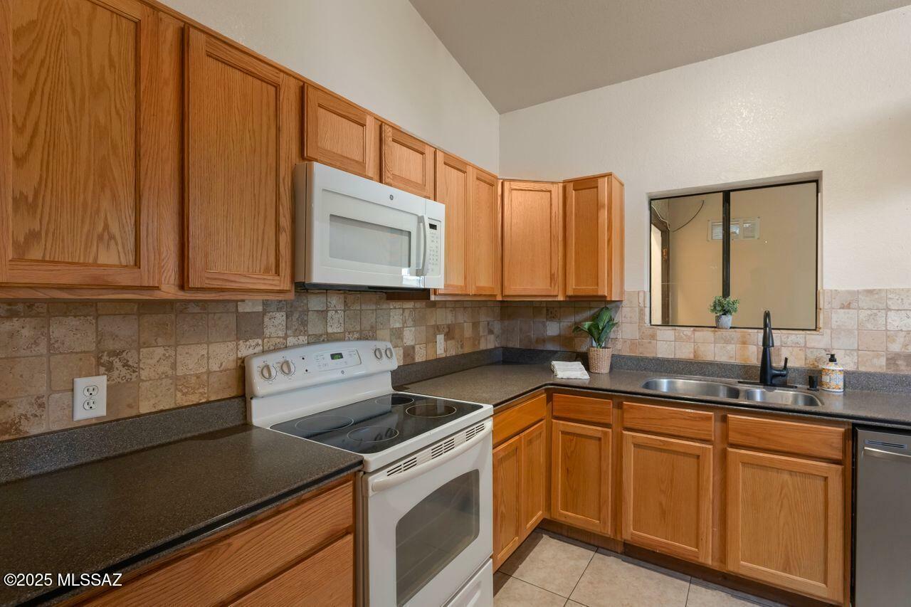 Property Photo: 1107&Amp1109 E Water Street AZ 85719