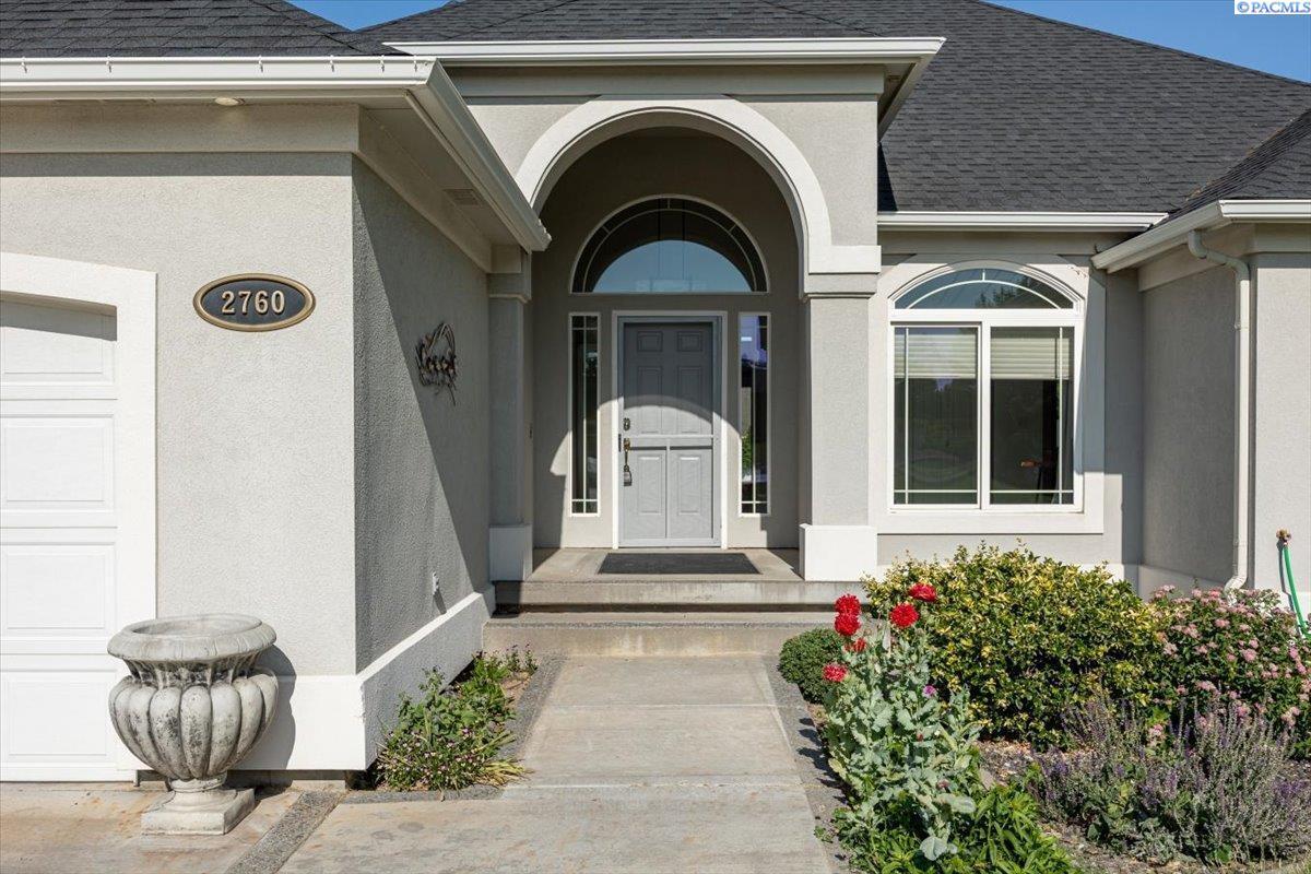 Property Photo:  2760 Lapierre Canyon Dr  WA 99338-7307 