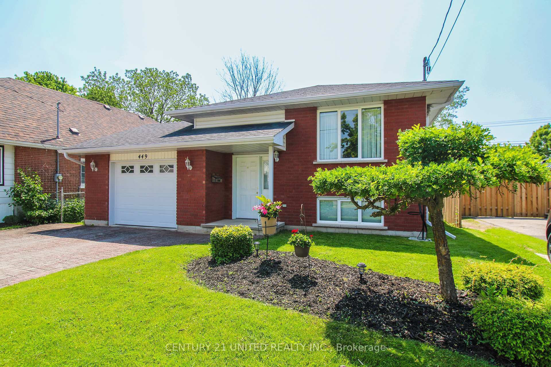 Property Photo:  449 King George Street  ON K9J 1S2 