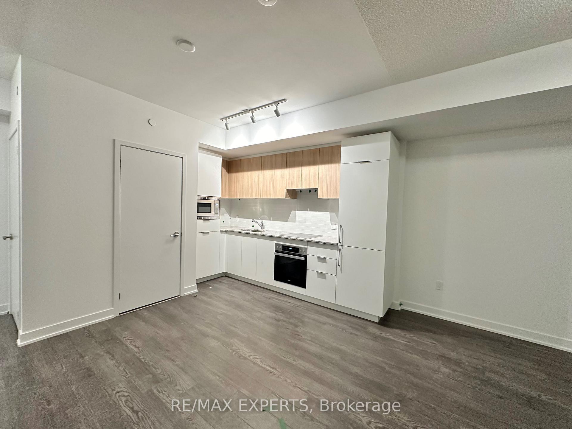 Property Photo: 50 O'Neill Rd Road 701 ON M3C 0R2