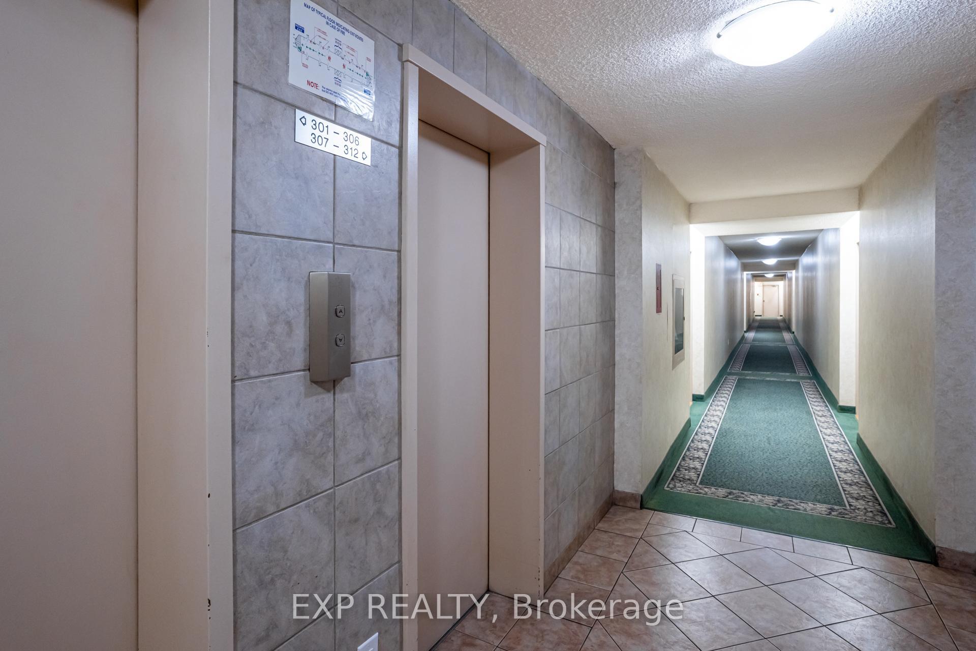Property Photo: 205 Hilda Avenue 302 ON M2M 4B1