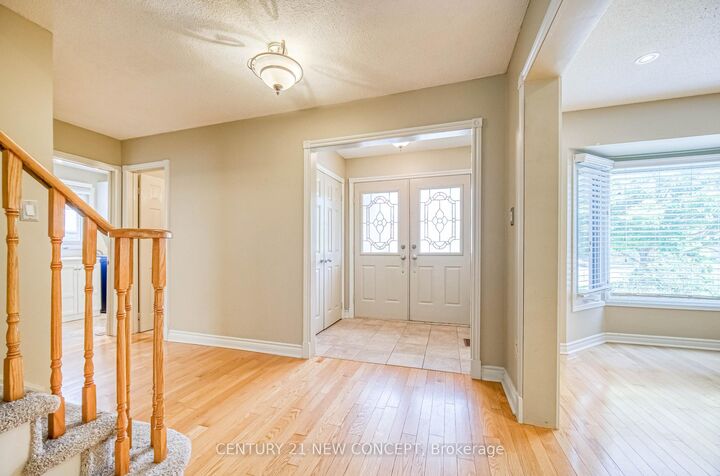 Photo de la propriété: 342 Bristol Road ON L3Y 7Z9