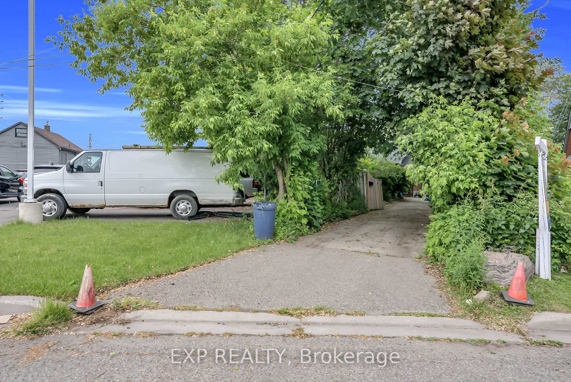 Property Photo: 3 Harrow Street ON L4T 1J2