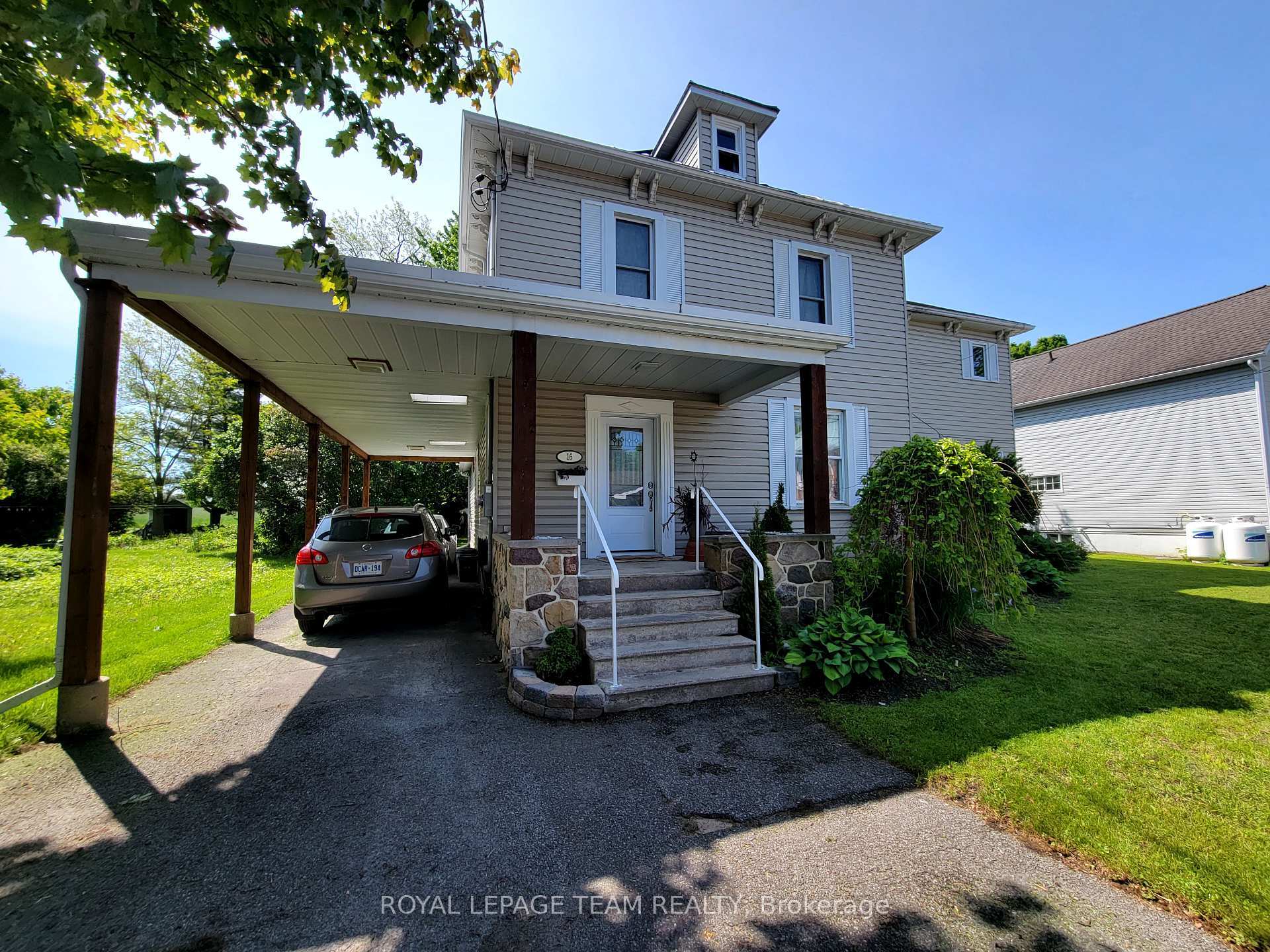 Property Photo: 16 Peter Street S ON K0C 1T0