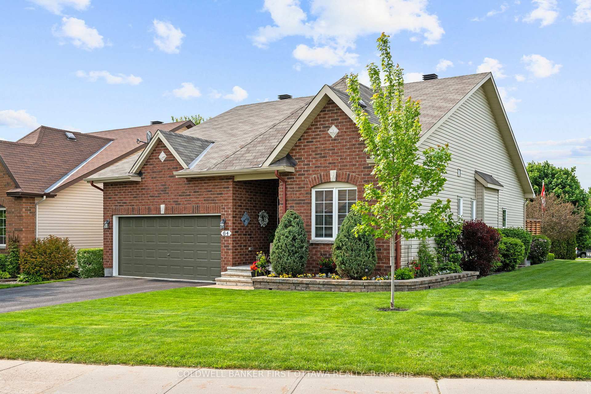 Property Photo: 64 Moe Robillard Street ON K7S 0C7