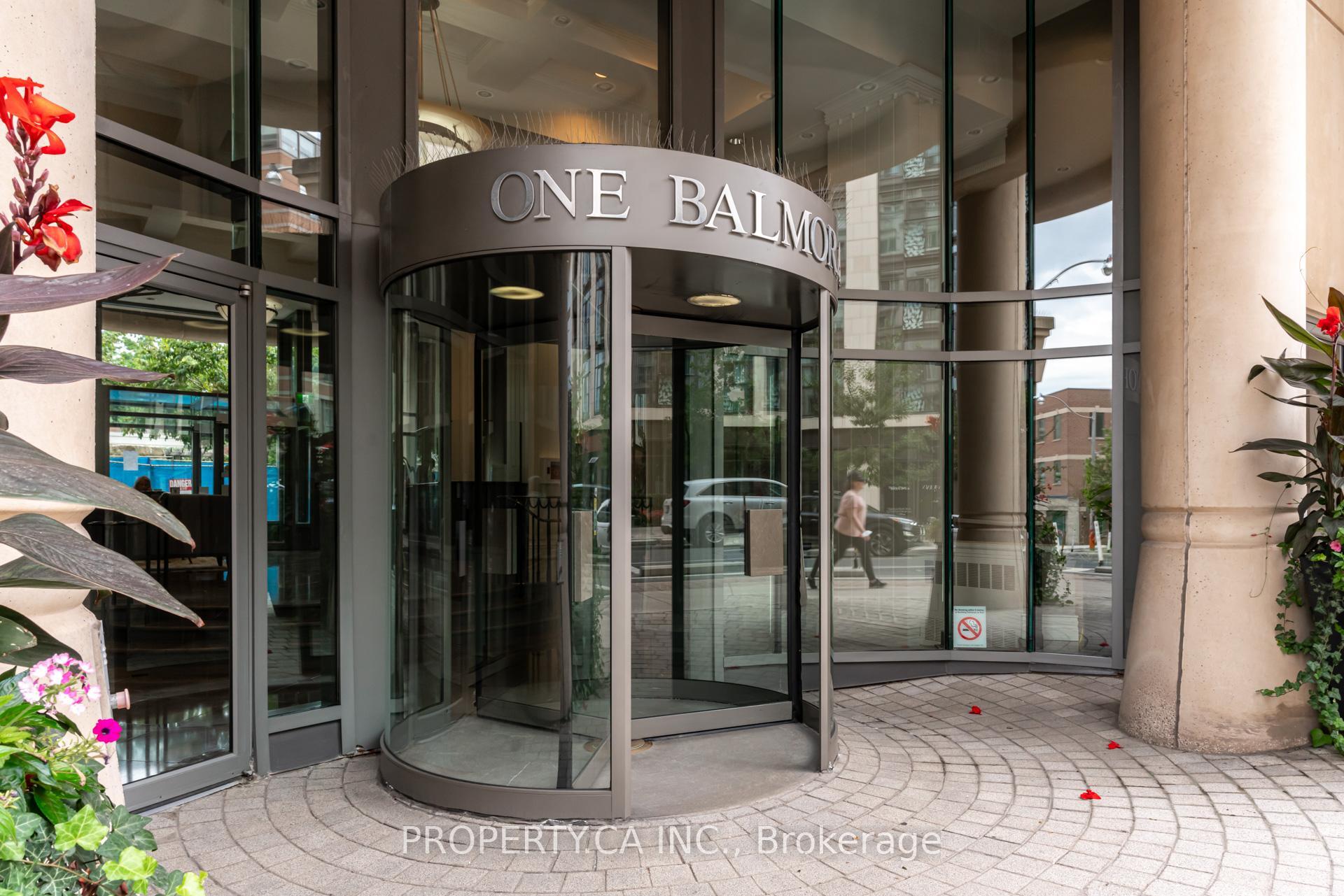Property Photo:  1 Balmoral Avenue 206  ON M4V 3B9 