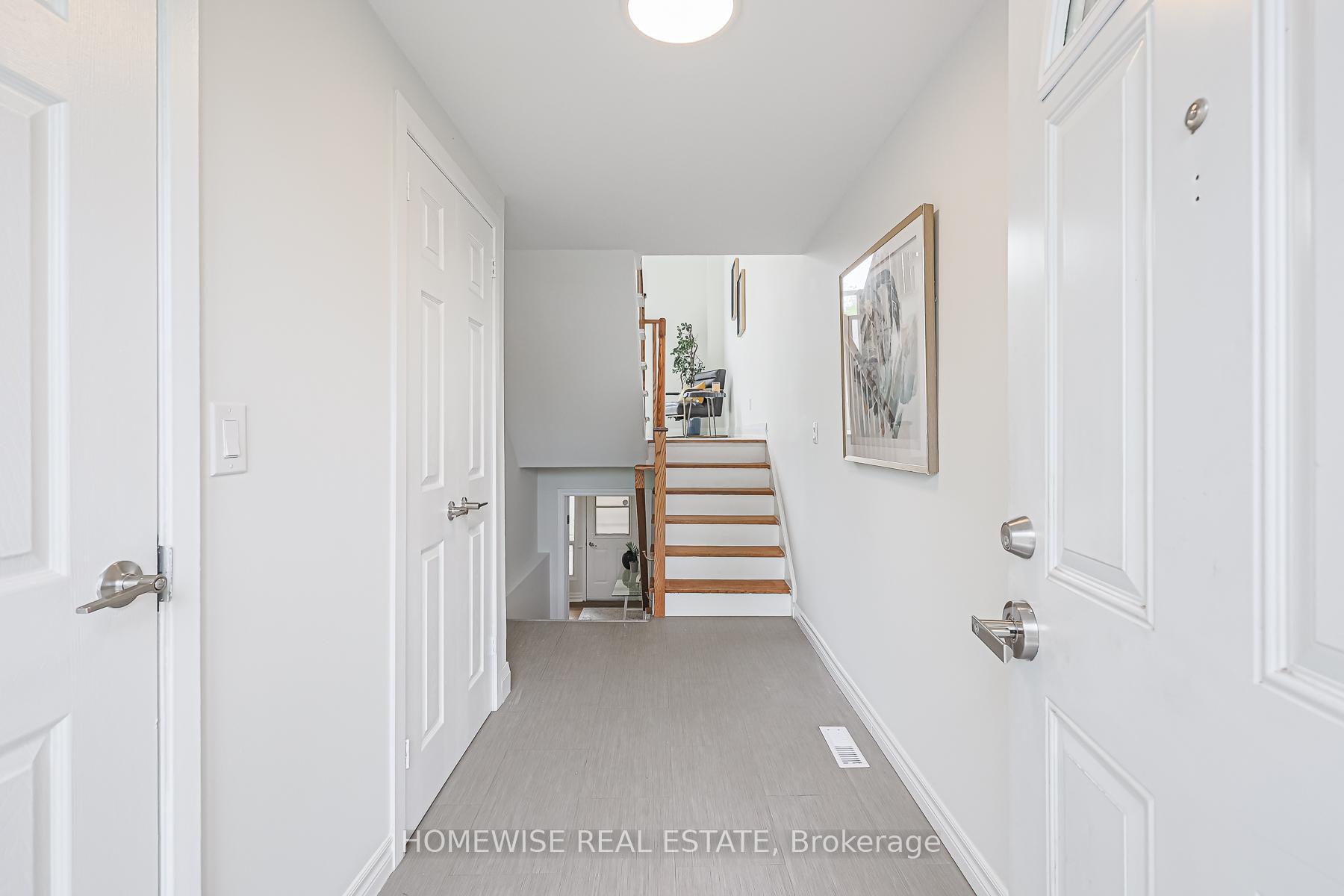 Property Photo: 560 Waverly Street N 37 ON L1J 5Y4