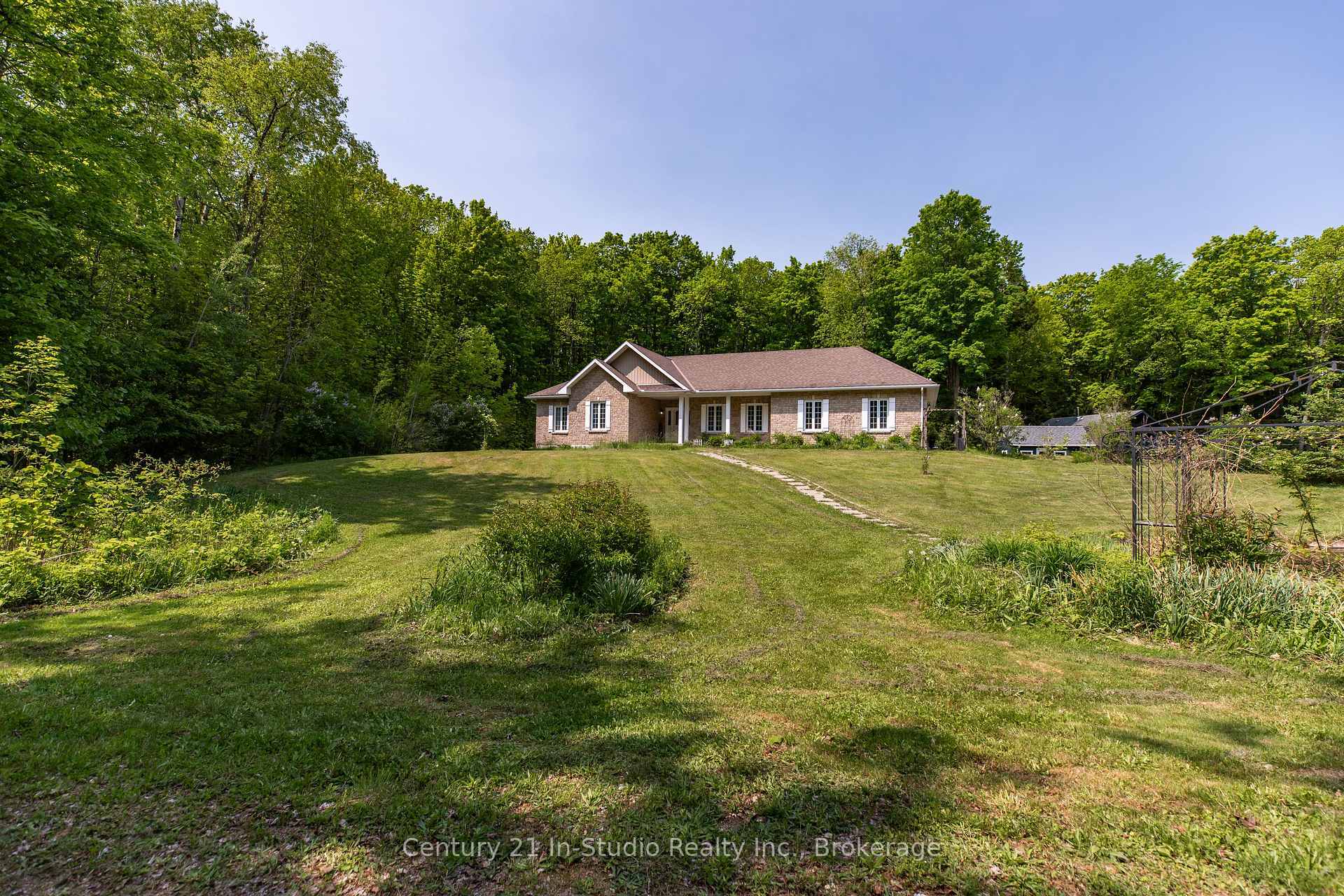 Property Photo:  215319 Concession 4 Road  ON N0H 2V0 