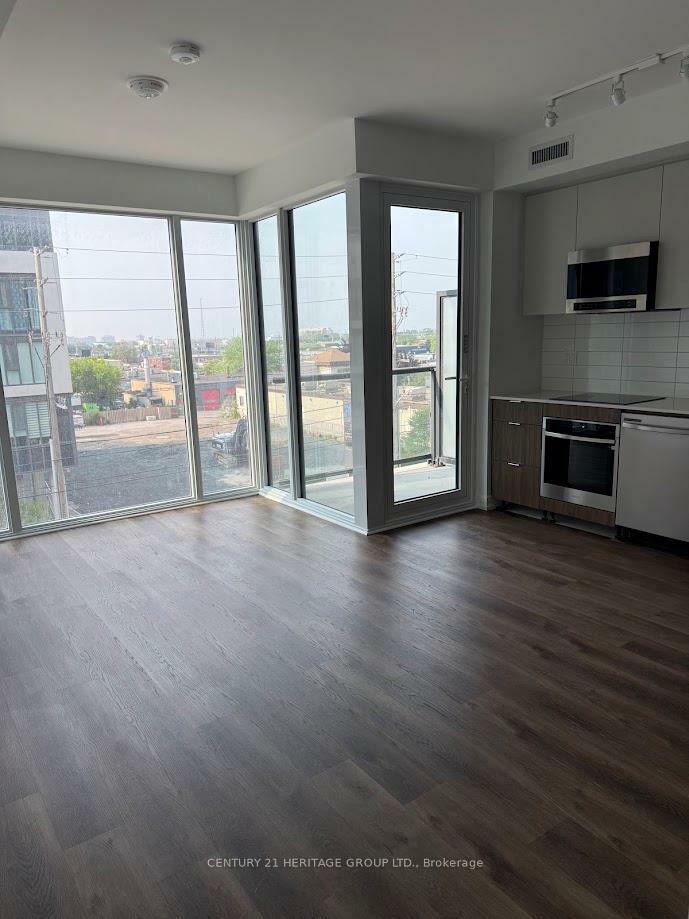 Property Photo: 6 Chartwell Road ON M8Z 4E8